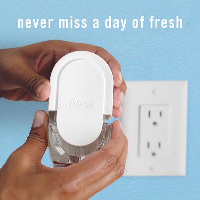 Febreze Odor-Fighting Fade Defy PLUG Air Freshener White Pine & Juniper Berry, 0.87oz Oil Refill, 2 Count