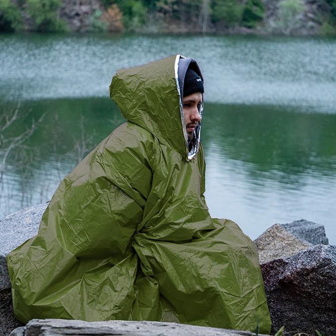 aZengear Emergency Survival Poncho (4pc) Thermal Mylar Foil Blanket for Heat Retention and Rain | Reversible with Hood | Waterproof, Windproof, Portable, Hands-Free, Outdoor Kit (Green)